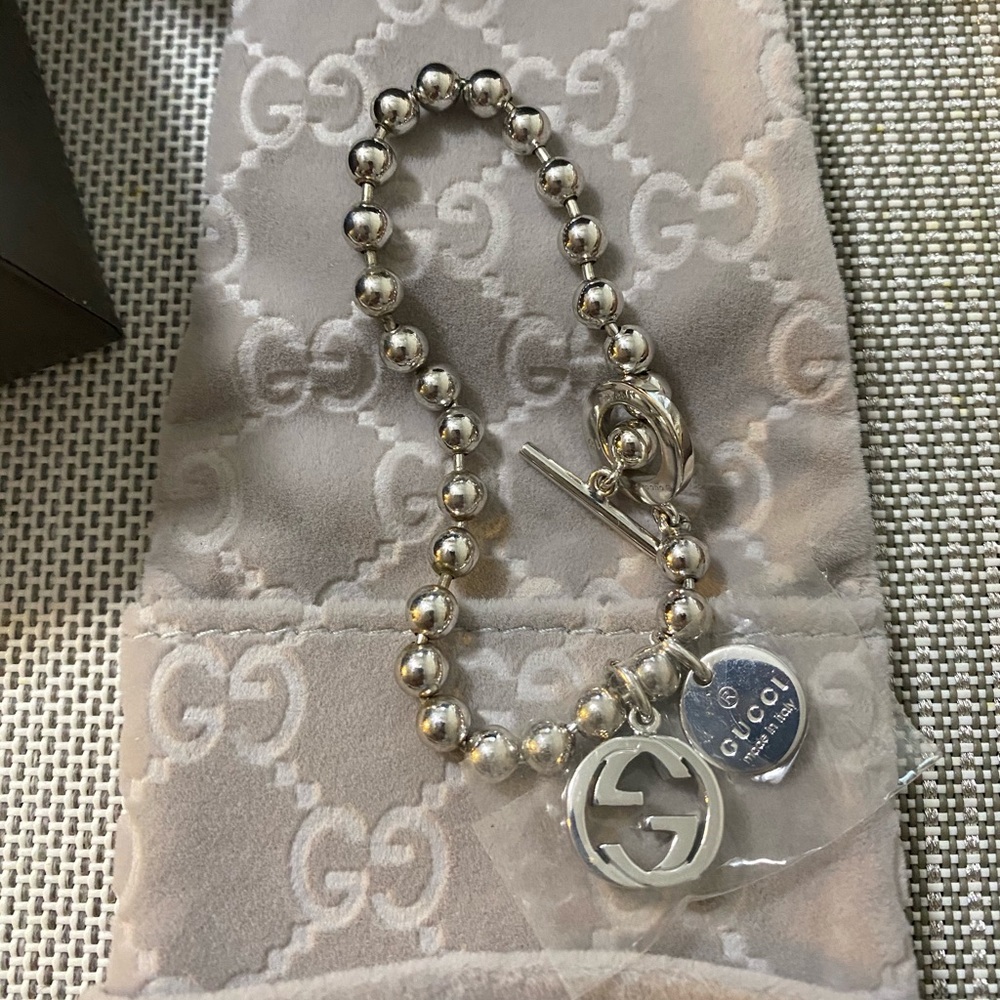 Authentic Gucci sterling silver bracelet .  new!
